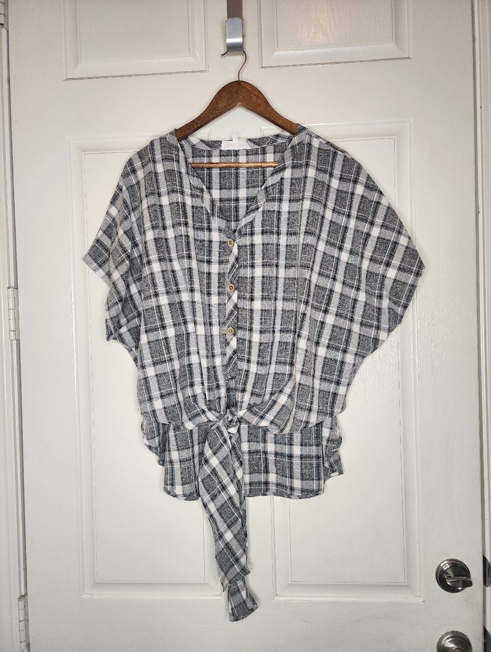 Boho Grey & White Check Plaid Short Sleeve Tie-Front Top Size Small